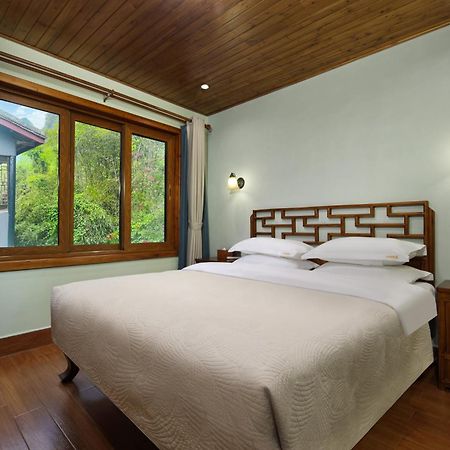 Yangshuo Mountain Retreat Hotell Exteriör bild